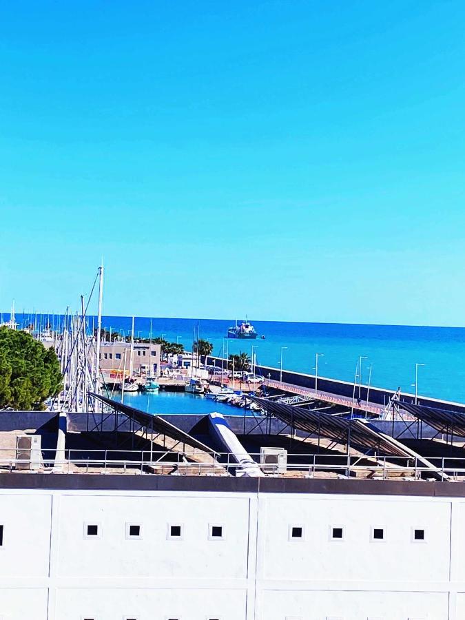 בוריאנה Apart Port Arenal Con Terraza Y Piscina מראה חיצוני תמונה