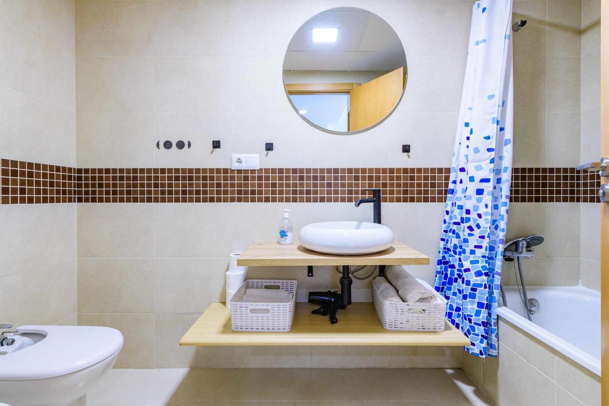 בוריאנה Apart Port Arenal Con Terraza Y Piscina מראה חיצוני תמונה